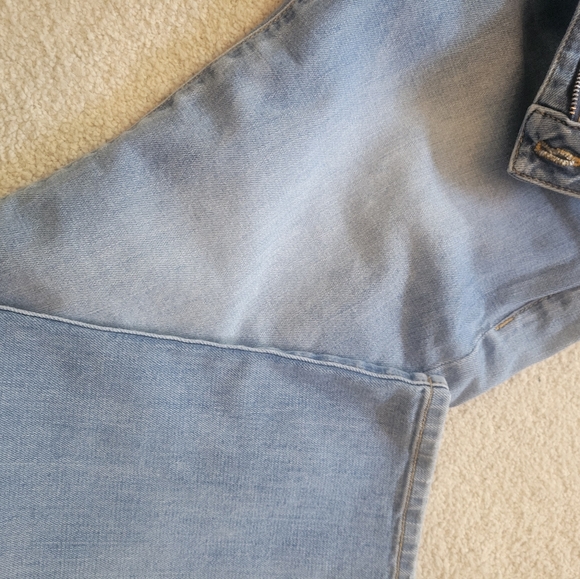 CAbi High Straight Light Wash Jeans Size 12 - Picture 8 of 16